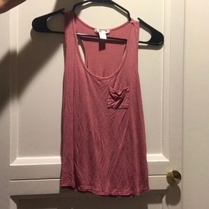 pink tank top